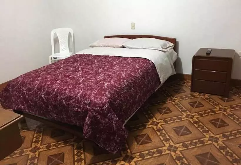 مسافرخانه Hospedaje Las Flores