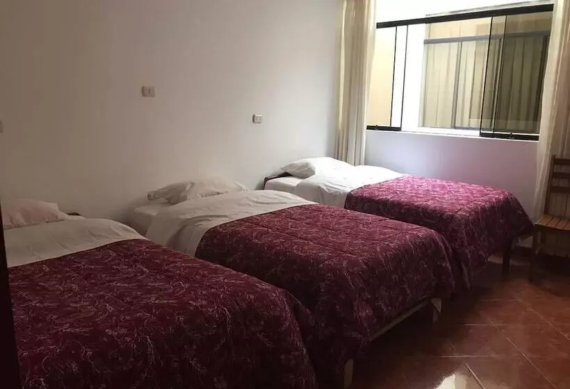 مسافرخانه Hospedaje Las Flores