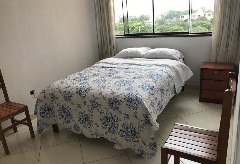 Хостел Hospedaje Las Flores