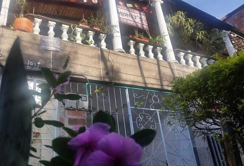Hostal Monets Poblado