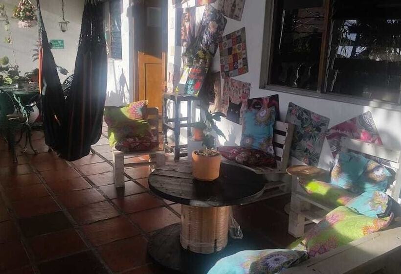 Hostal Monets Poblado