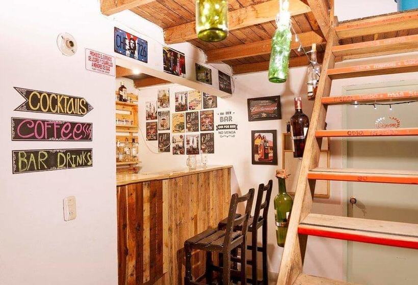 Hostal Monets Poblado