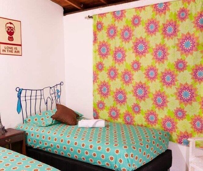 Hostal Monets Poblado