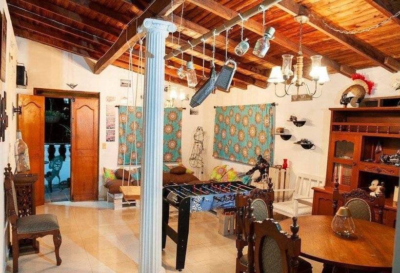 Hostal Monets Poblado