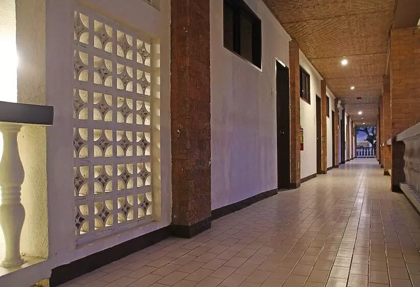 Hotelli 1888 Beach Resort