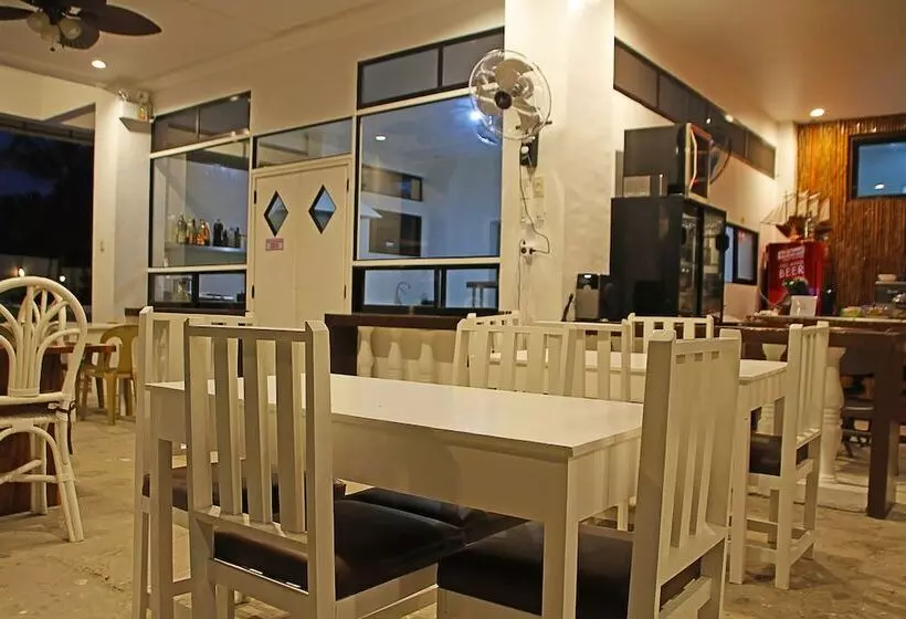 Hotelli 1888 Beach Resort