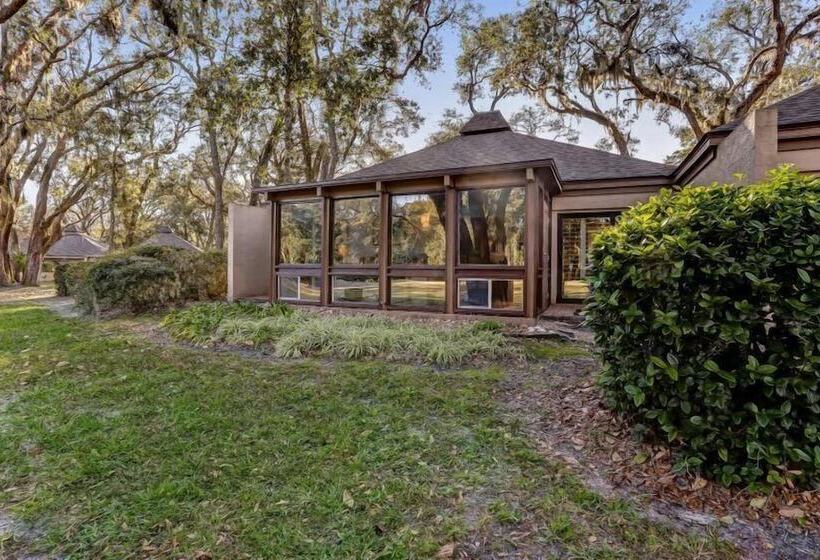 Отель 3312 Fairwayoaks