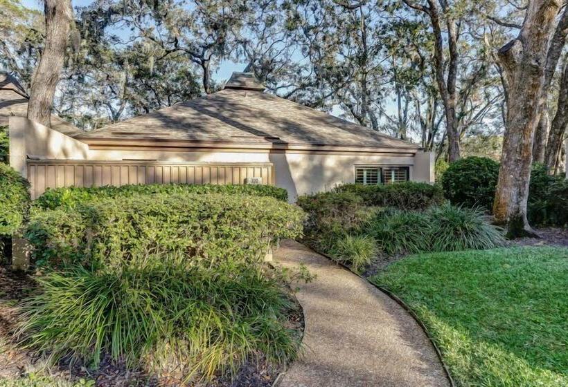 Отель 3312 Fairwayoaks