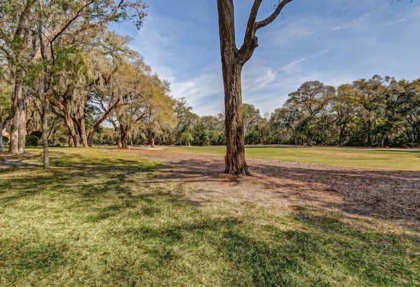 Отель 3312 Fairwayoaks