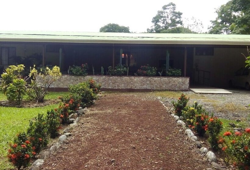 ホテル Arbol Dorado