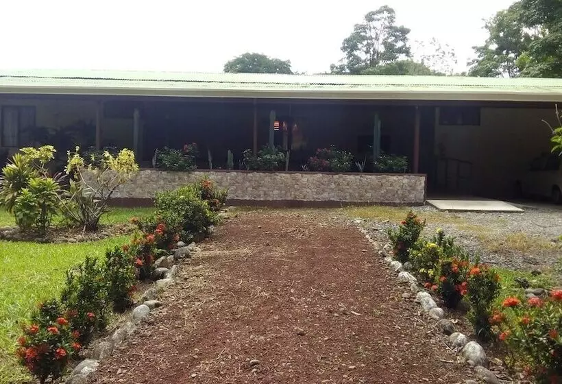 Hotelli Arbol Dorado