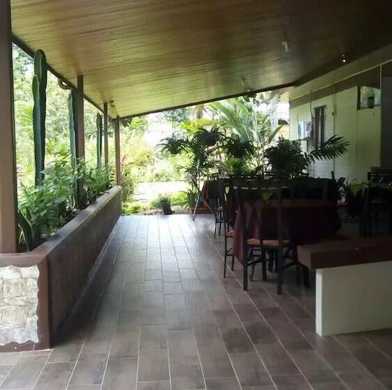 Hotelli Arbol Dorado