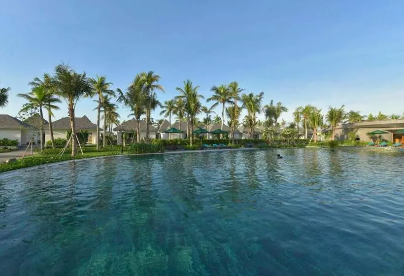 Cocoland Thu Xa Ancient Town Hotel & Resort