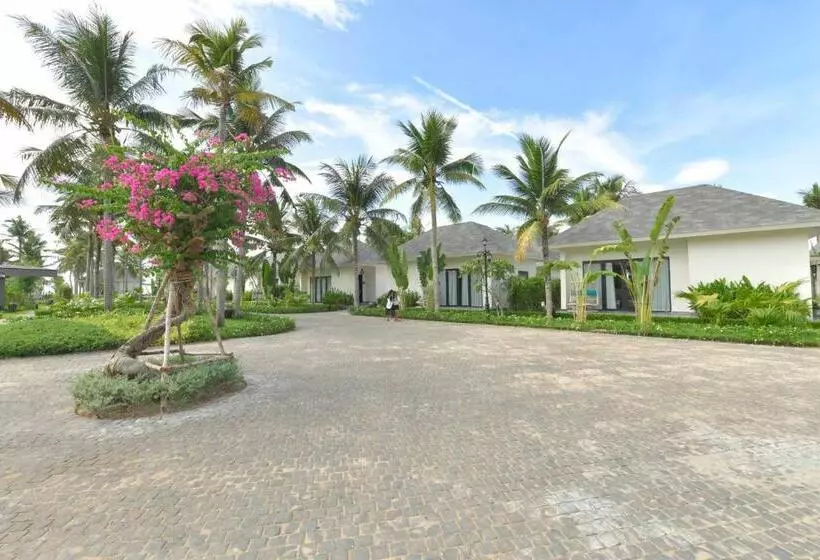 Cocoland Thu Xa Ancient Town Hotel & Resort