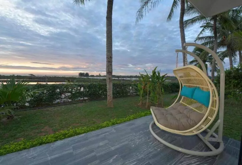 Cocoland Thu Xa Ancient Town Hotel & Resort