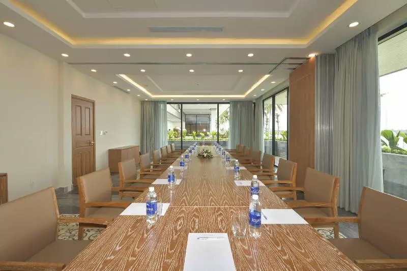 Cocoland Thu Xa Ancient Town Hotel & Resort