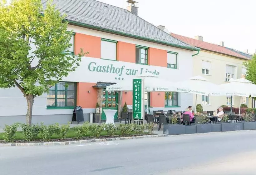 ホテル Gasthof Zur Grossen Linde