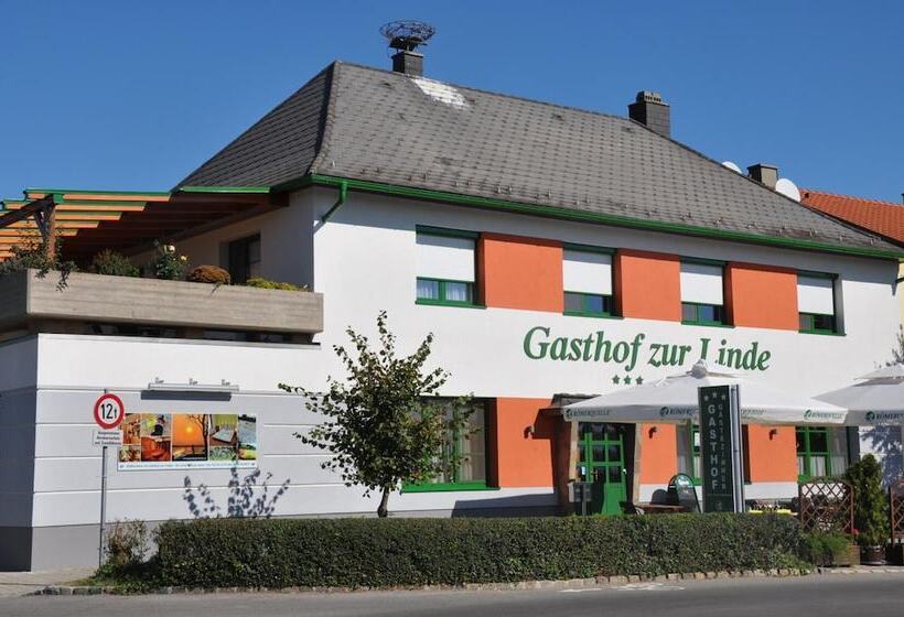 Hotelli Gasthof Zur Grossen Linde
