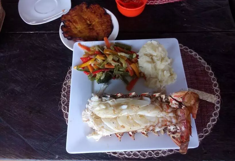 Hotelli Hostal Luz De Luna & Spa