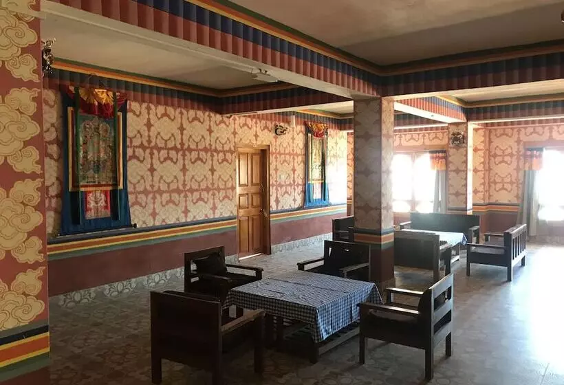 هتل Kuenphen Norbuding