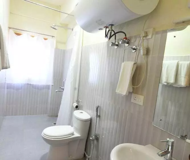 هتل Kuenphen Norbuding