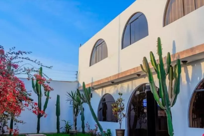 Hotelli Lodge Viñas Del  Sol