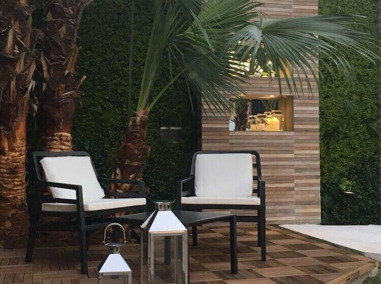 هتل Los Alpes Villa Morra