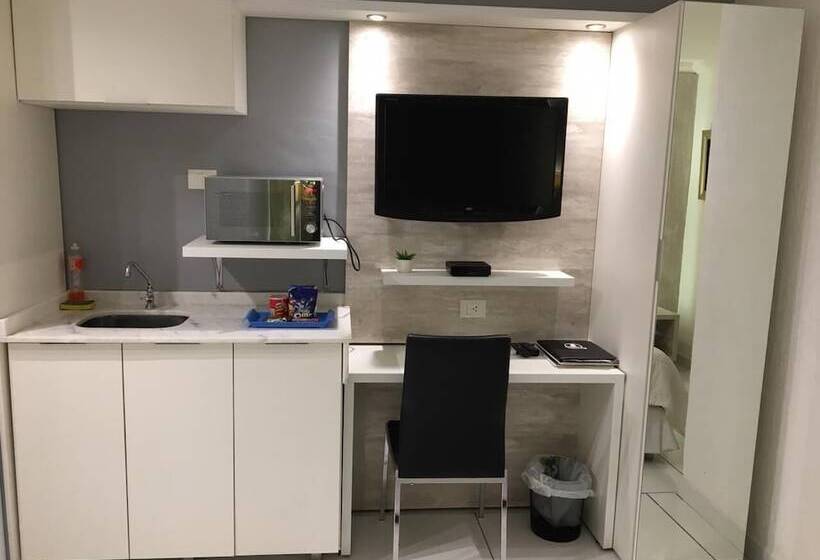 هتل Los Alpes Villa Morra