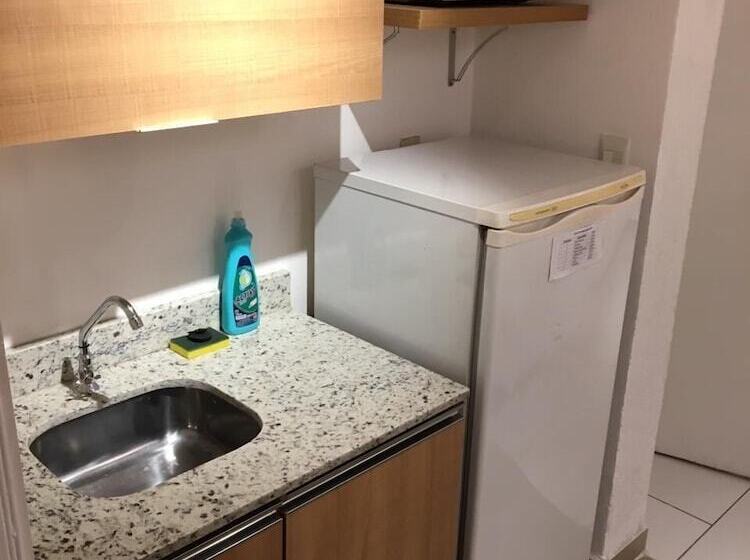 هتل Los Alpes Villa Morra