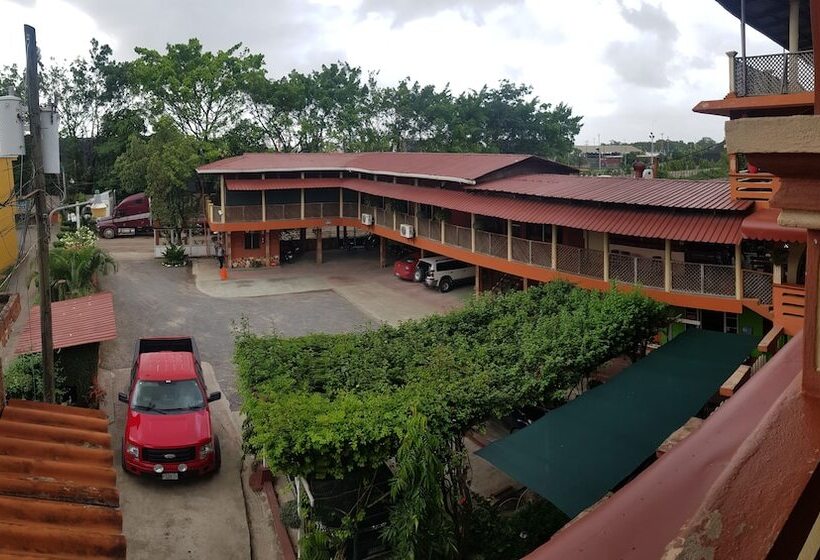 هتل Matias De Galvez