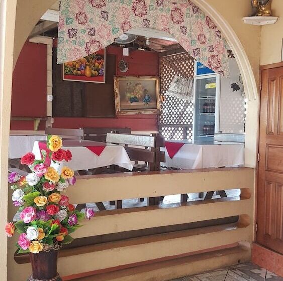 هتل Matias De Galvez