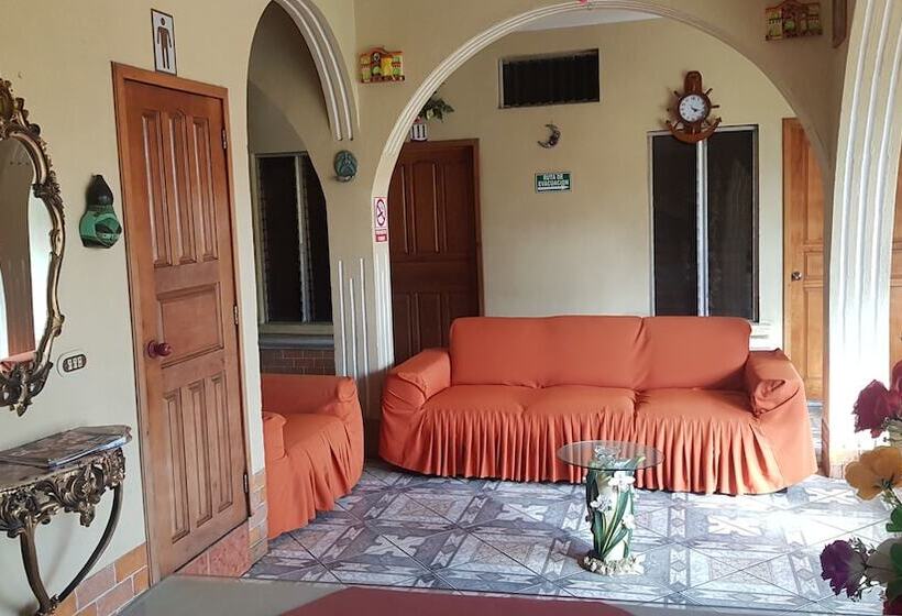 هتل Matias De Galvez