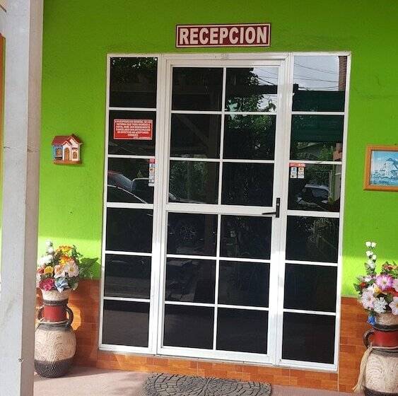 هتل Matias De Galvez