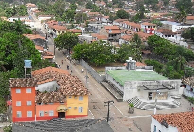 ホテル Pousada Través Cia