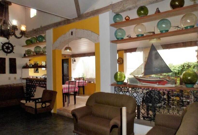 ホテル Pousada Través Cia