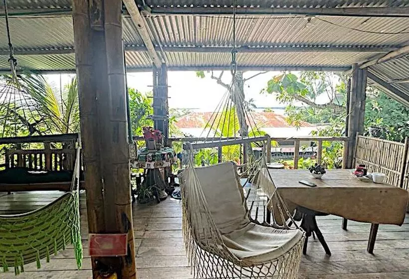 ホテル Refugio Turistico Maiku