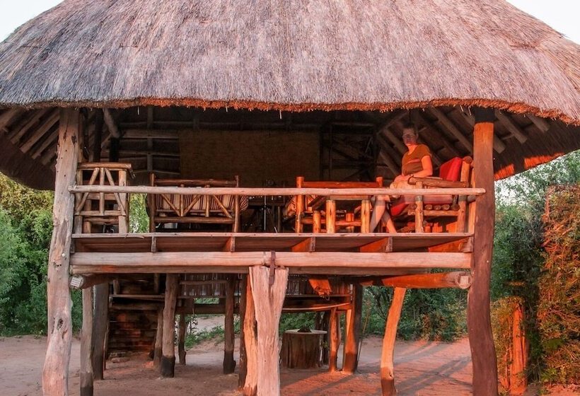 هتل Rhino Safari Camp