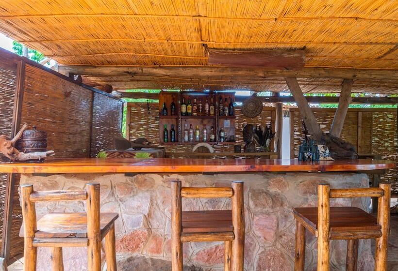 هتل Rhino Safari Camp