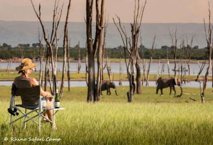 هتل Rhino Safari Camp