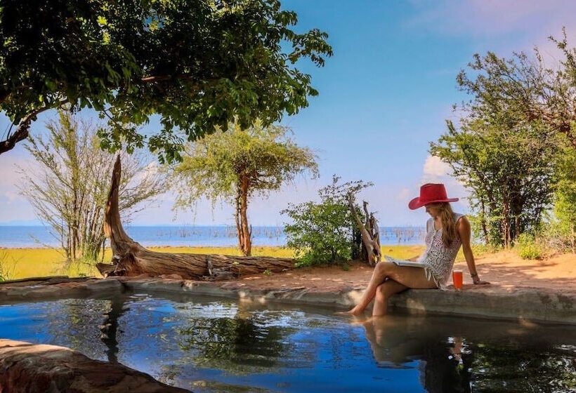 هتل Rhino Safari Camp