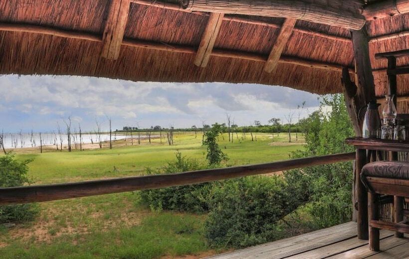 هتل Rhino Safari Camp