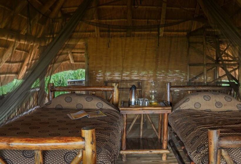 هتل Rhino Safari Camp