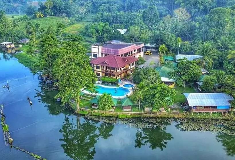 Hotelli Sunrise Garden Lakeresort