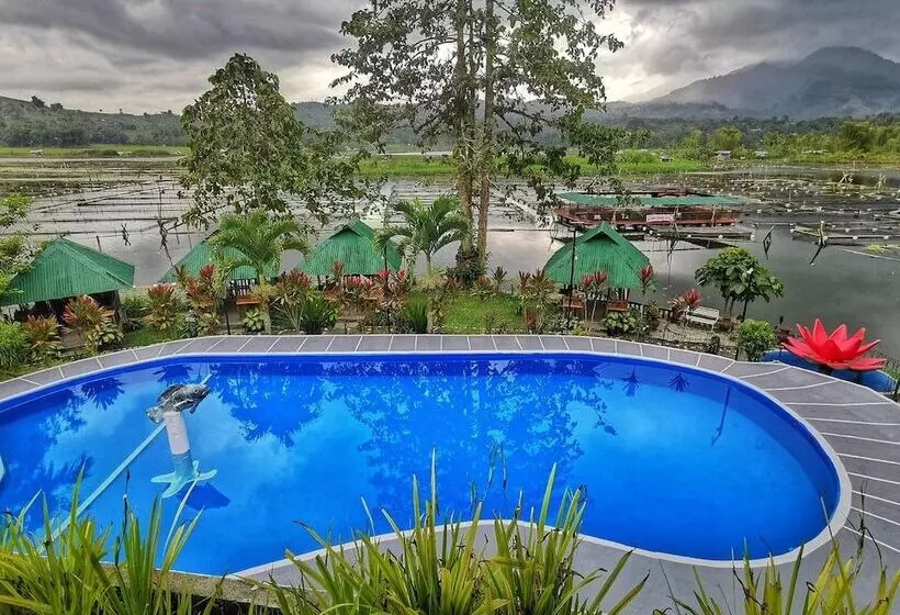 Hotelli Sunrise Garden Lakeresort