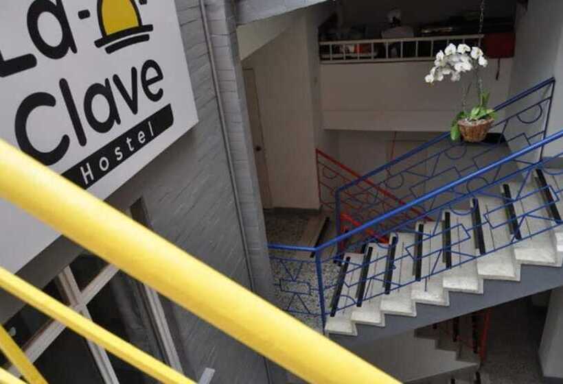 La Clave Hostel