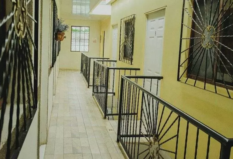 پانسیون Casa Blanca