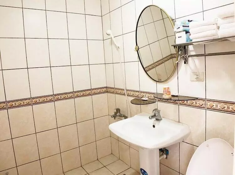 پانسیون Xanadu Hostel