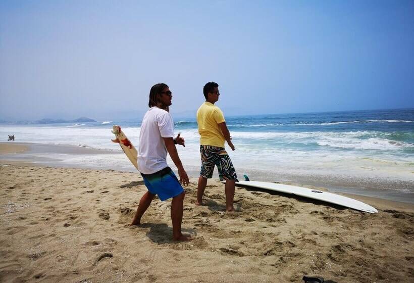 Hostel Surfari Punta Rocas