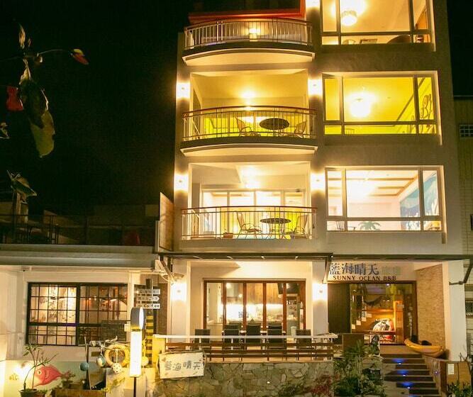 تختخواب و صبحانه Blue Sea Sunny Sea View Homestay