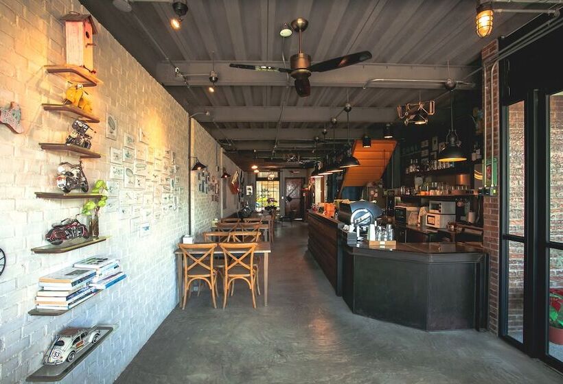 تختخواب و صبحانه Blue Sea Sunny Sea View Homestay